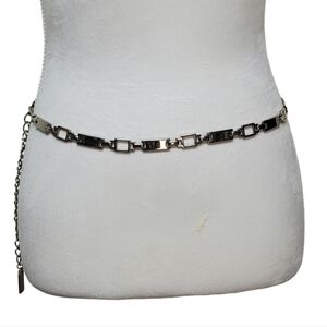 Liz Claiborne Vintage Silver Tone Chain Link Belt
